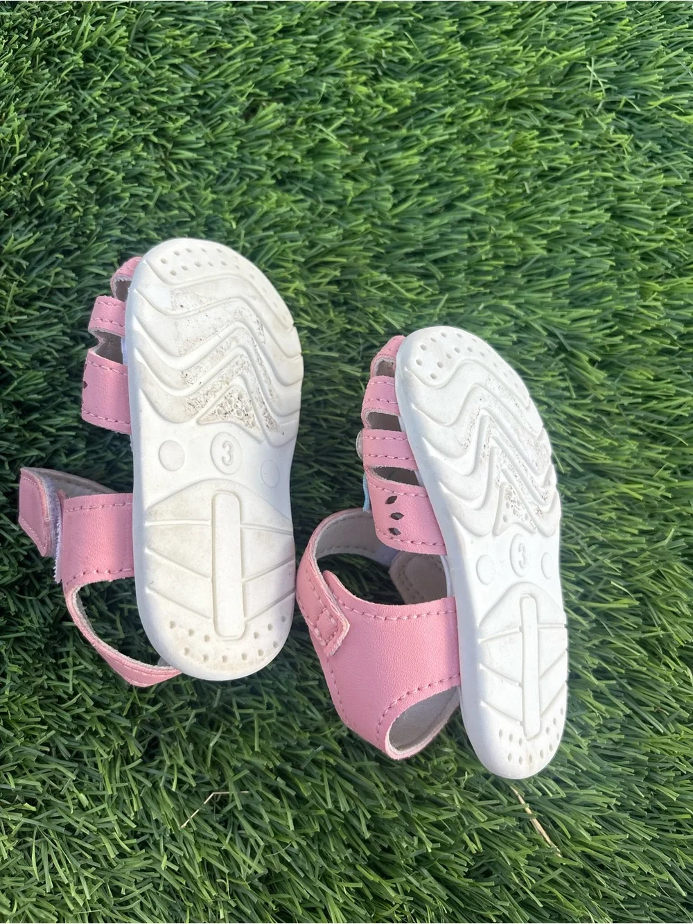 The Unbranded Brand soft pink